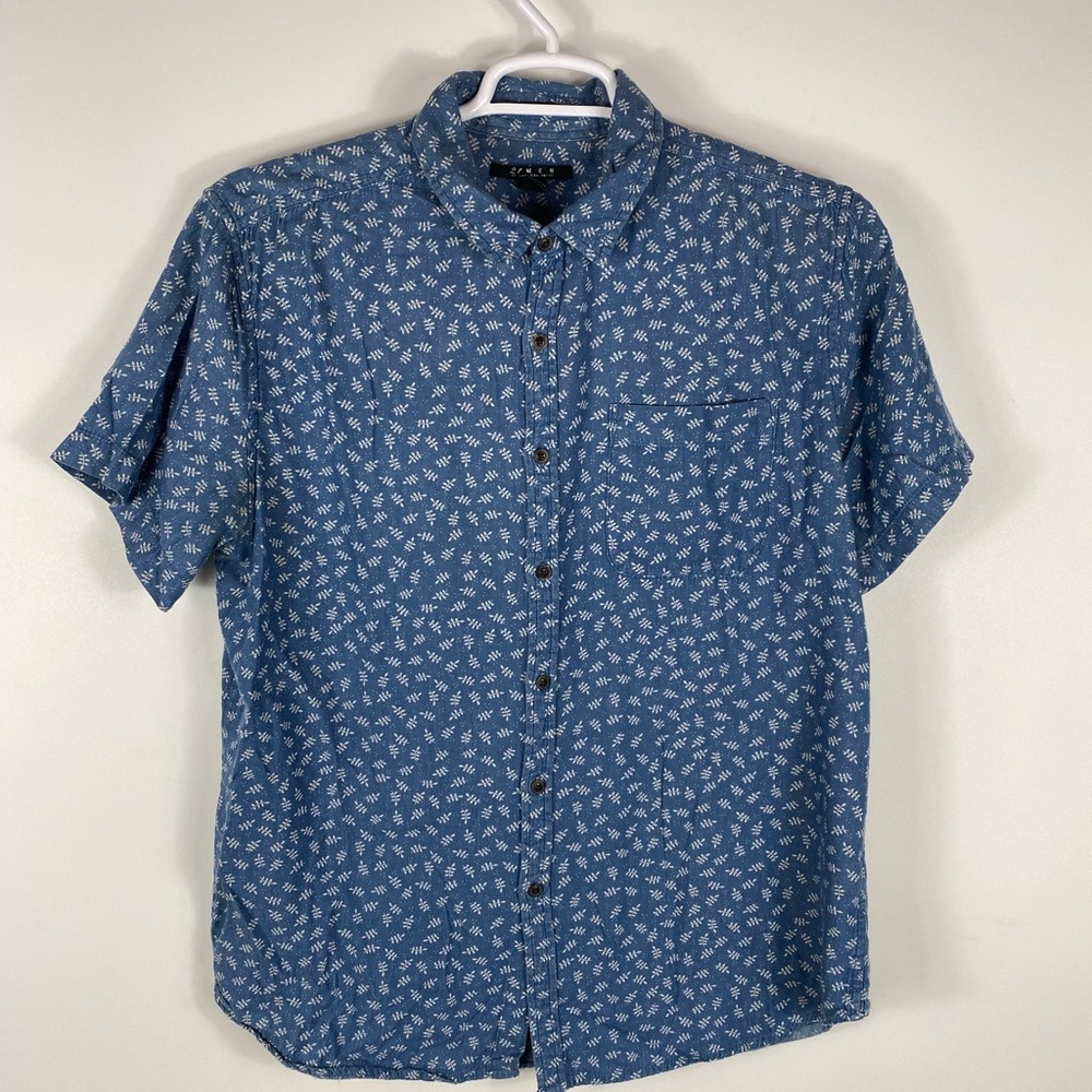 21 Men Blue button down shirt Large